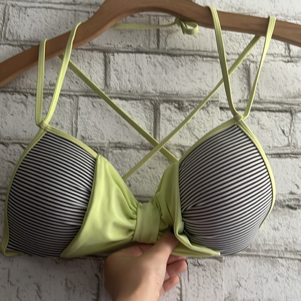 NEW!!! Damsel Padded Light Green Bikini with Stripped Bow Size M - Picture 6 of 6